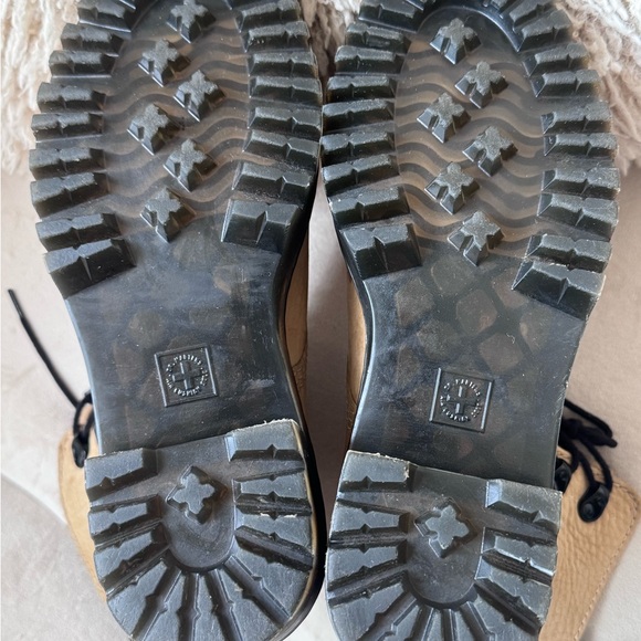 Dr. Martens | Tan Leather Platform Combat Boots Rare Color | Chunky Sole - Picture 6 of 8